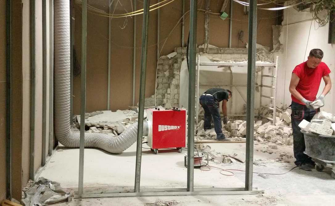 Gefördert von der BG Bau: Neue Staubabsaugung "Dustbox" für die Baustelle