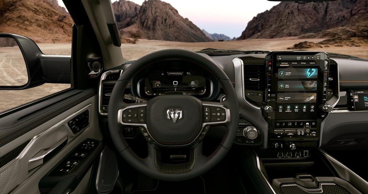 Das digitale Kombiinstrument mit 12,3” Bildschirmdiagonale hält den Fahrer auf dem Laufenden. | Foto: RAM Truck