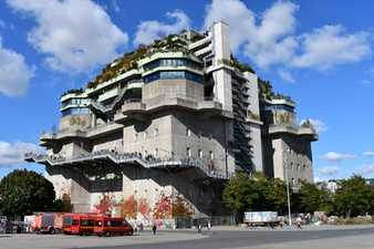 Begrünter Bunker in Hamburg gewinnt BuGG-Award