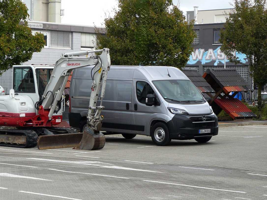 Fahrtest Opel Movano: Transporter für den GaLaBau im Test