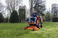 Bei Kubota stehen Frontmäher im Fokus