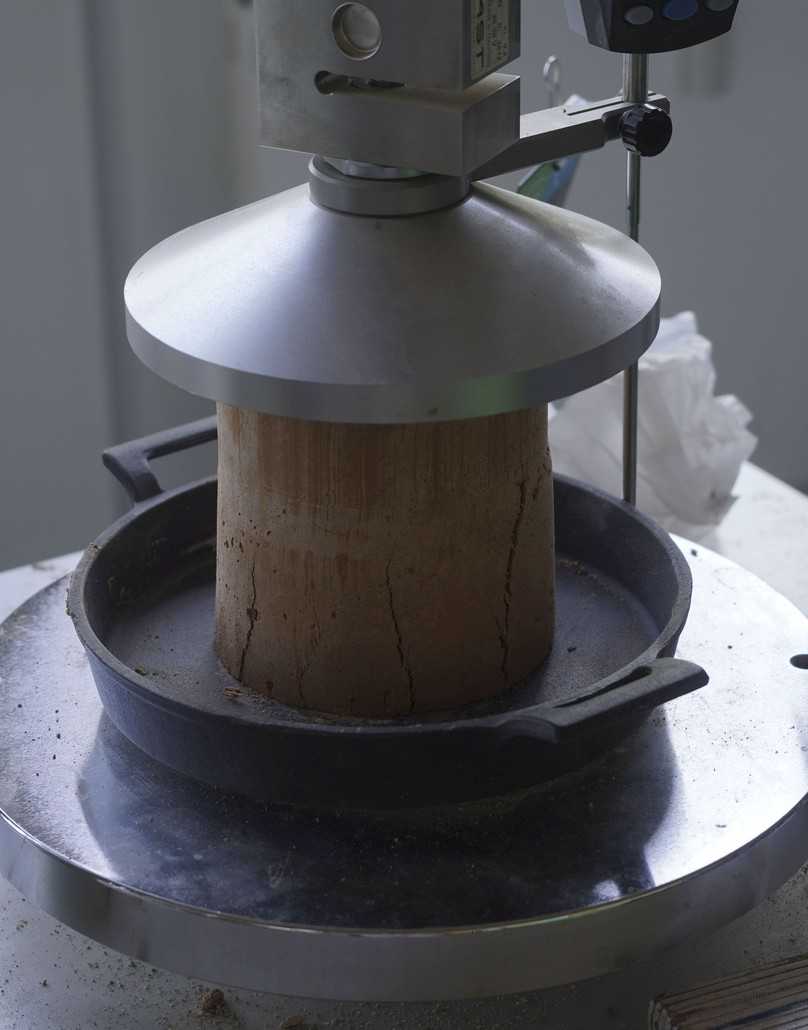 Einaxiale Druckfestigkeit FB - Messung einaxiale Druckfestigkeit als Kurz- und Langzeitversuch | Foto: FiFB Einaxiale Druckfestigkeit FB - Messung einaxiale Druckfestigkeit als Kurz- und Langzeitversuch | Foto: FiFB