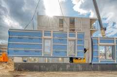 Buckower Felder: Baubeginn für Holzhybrid-Typenhaus