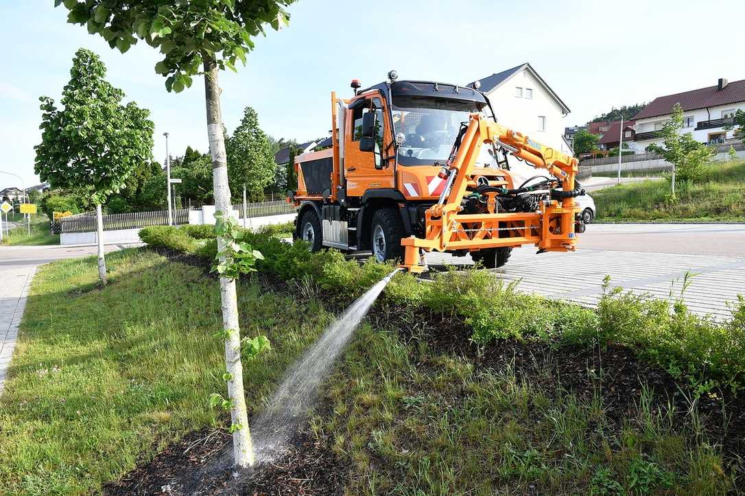 Daimler Truck bietet mit Unimog Rent den Allrounder kommunalen betrieben zur Miete an