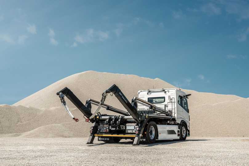 Den Absetzkipper Tectris bietet Meiller ab bauma in der Version AK18 für 18 t Nutzlast und mit Funkfernbedienung i.s.a.r.-control 3 an. | Foto: Meiller