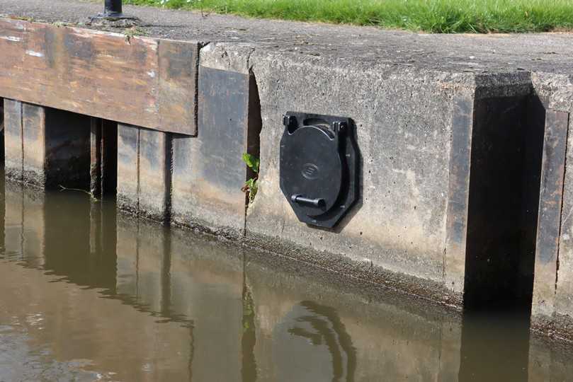 Mechanisch gesteuerte Sicherheit: Die Rückstauklappe FV von Fernco öffnet bei Abfluss automatisch und schließt zuverlässig bei Rückfluss – ganz ohne Strom. | Foto: Fernco Mechanisch gesteuerte Sicherheit: Die Rückstauklappe FV von Fernco öffnet bei Abfluss automatisch und schließt zuverlässig bei Rückfluss – ganz ohne Strom. | Foto: Fernco