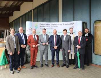 GaLaBau-Fachbetriebe unterstützen Berufsschule Höchstädt