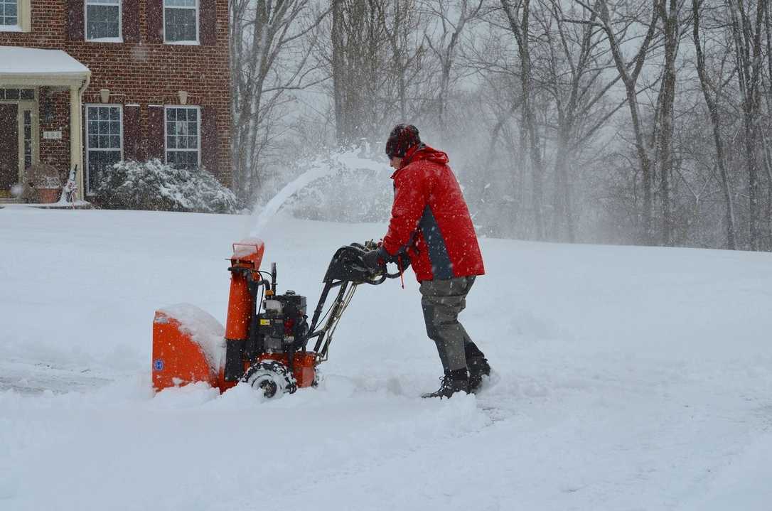 Marktreport: Schneefräsen für Profis und Zuhause im Überblick