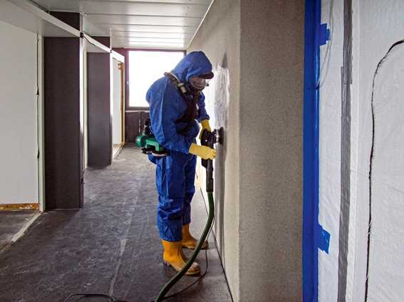 BG Bau: Asbest ist die häufigste Todesursache auf Baustellen