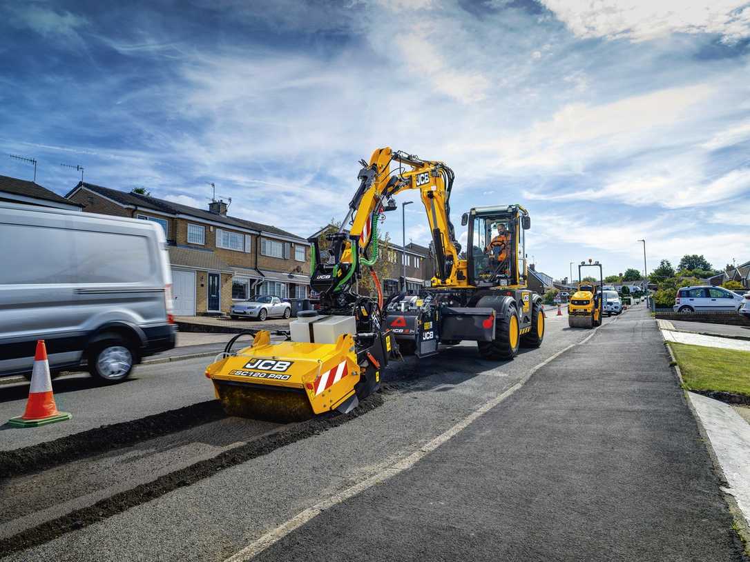 Der Pothole Pro von JCB sagt Schlaglöchern den Kampf an