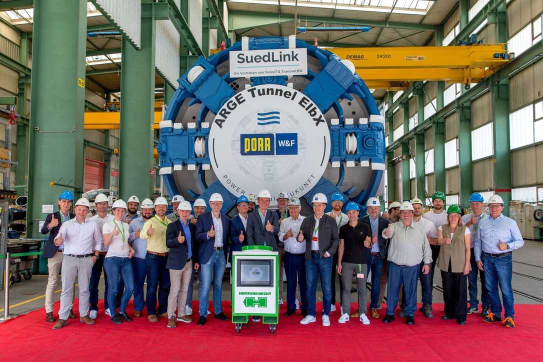 SuedLink: Tunnelbohrmaschine für Elbquerung übergeben