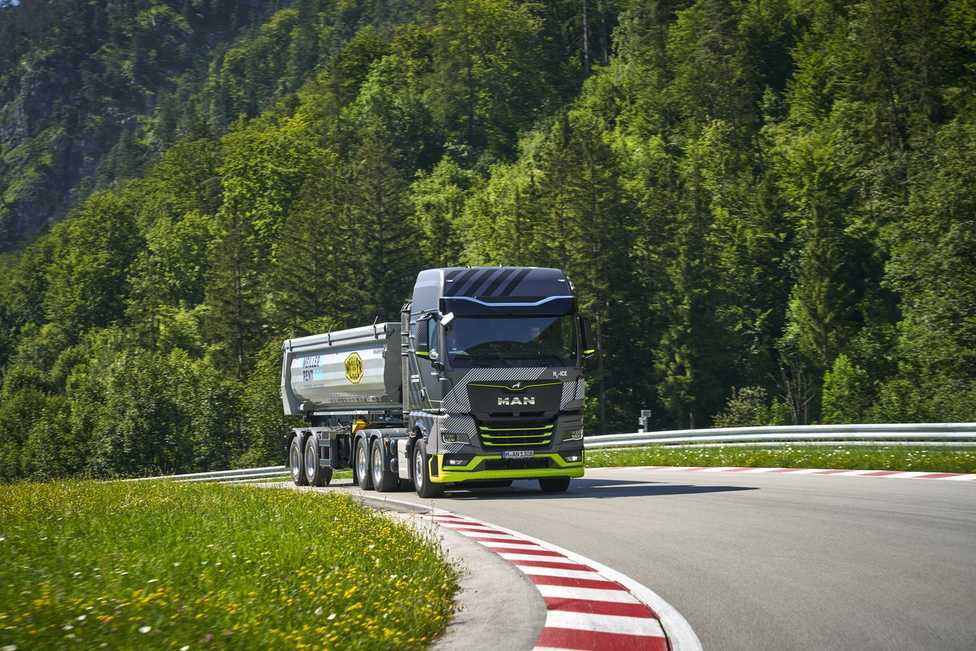 IAA Transportation 2024: MAN überrascht mit neuen Lkw-Antrieben