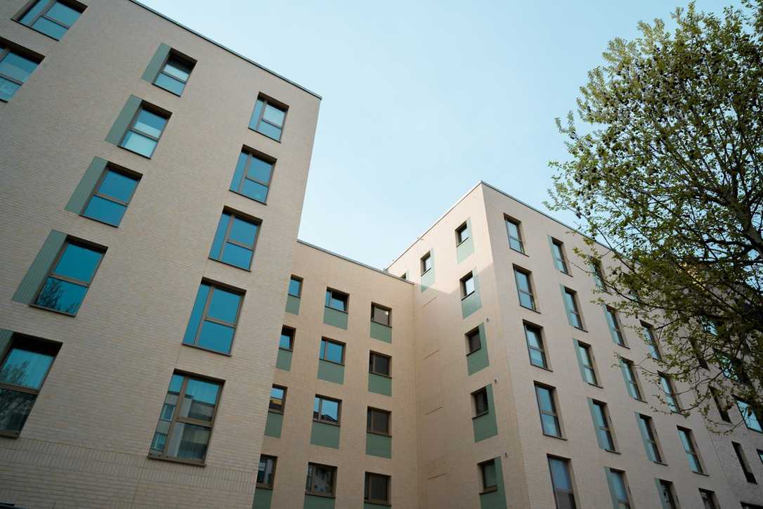 Wohnungsbau in Europa 2025: Neubau bricht ein, Deutschland schwächelt
