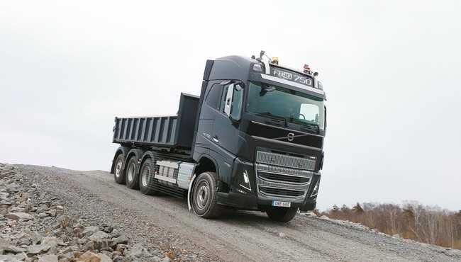 Fahrer werden sie lieben: Die neue Auto-Hold-Funktion hält den Lkw auch ohne Bremspedaltritt fest in Position. | Foto: Volvo Trucks