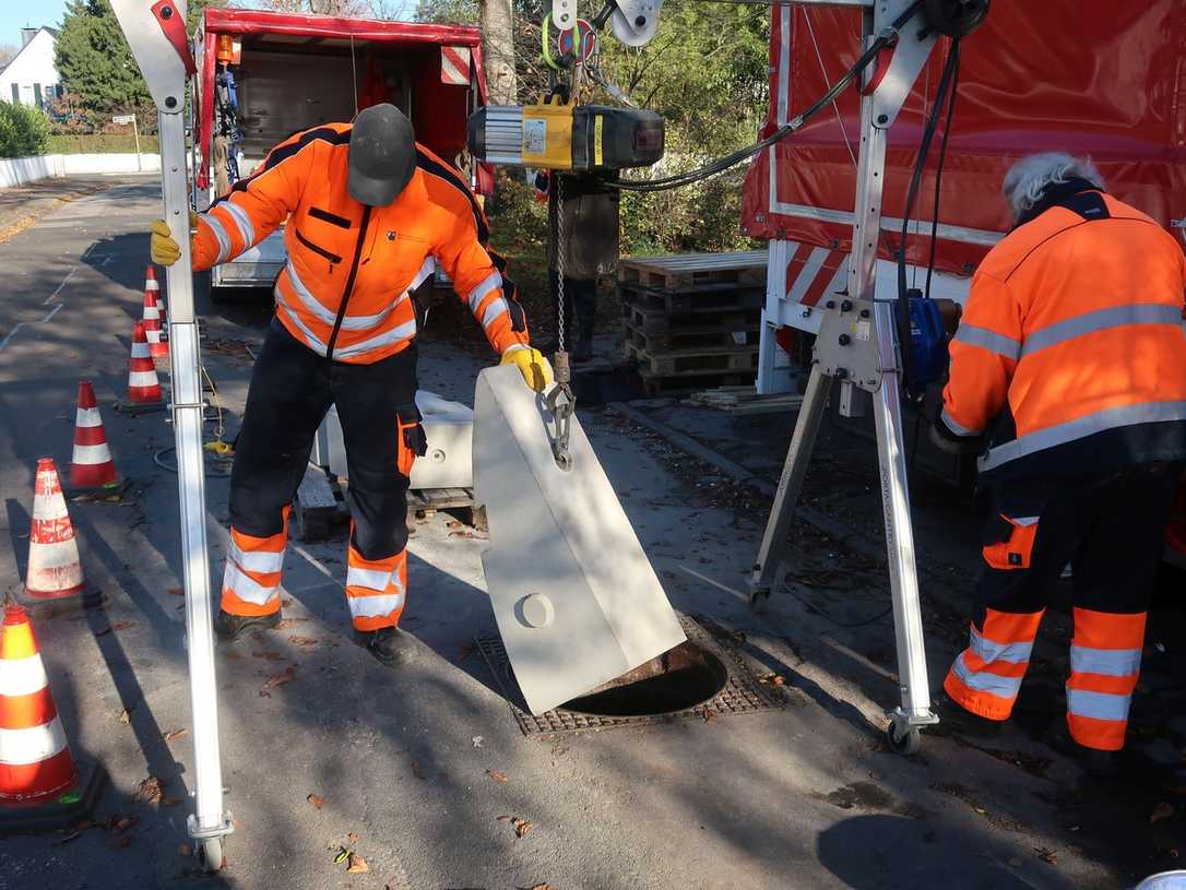 Mobile Trockenwetterrinne zur Erhöhung der hydraulischen Leistungsfähigkeit