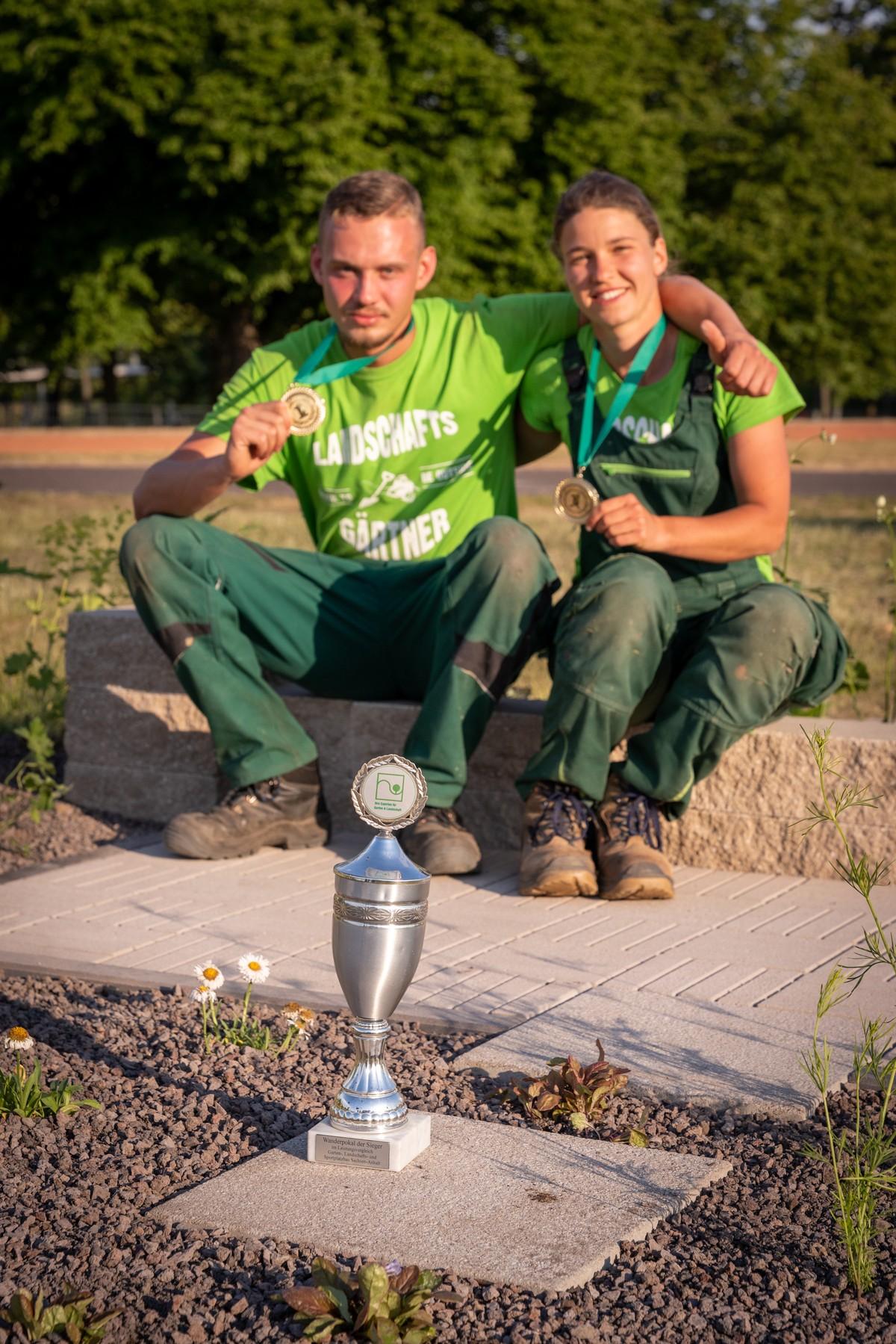 12 - Sieger im Landschaftsgärtner-Cup 2023 in Sachsen-Anhalt sind erneut Melanie Wichert (r.) und Finn Dorow. | Foto: Christian Habel