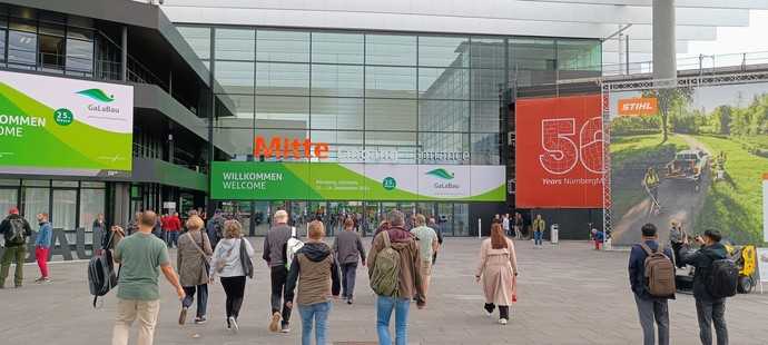 Über 66.000 Besucher kamen zur GaLaBau 2024 ins Nürnberger Messezentrum. | Foto: B_I MEDIEN/Budde