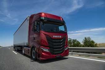 Iveco und Start-up Plus entwickeln selbstfahrende Lkw