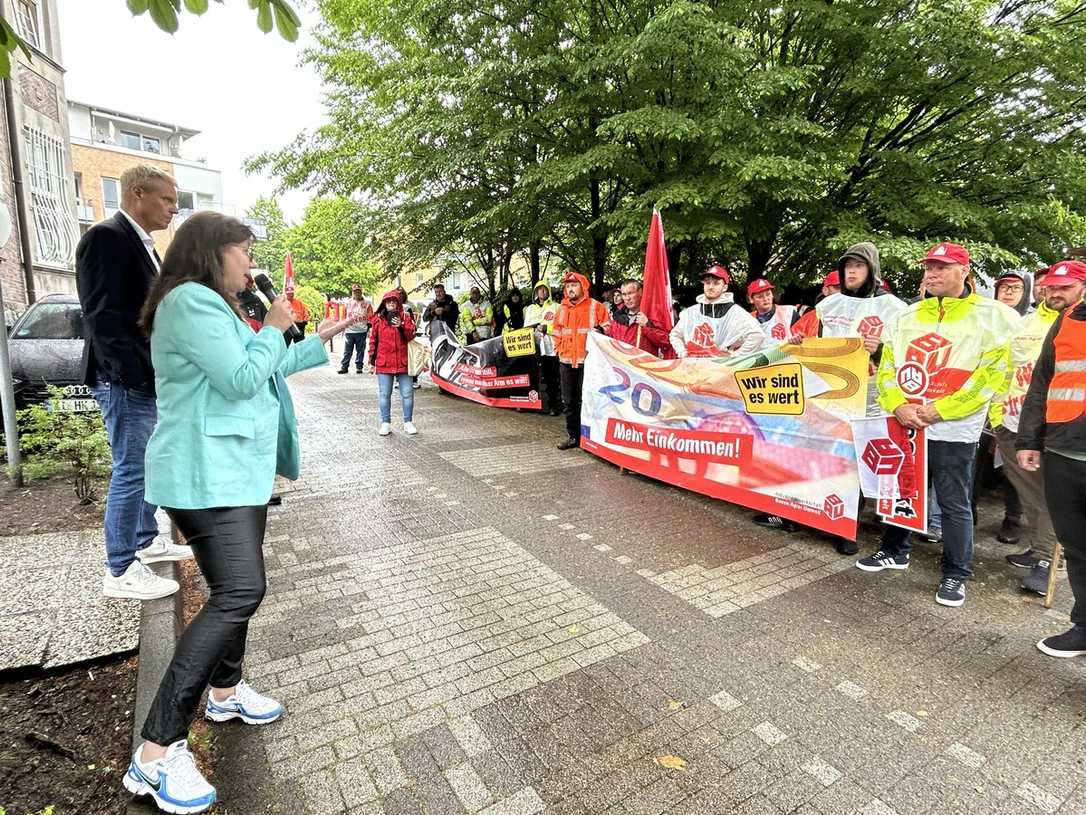 Tarifkonflikt am Bau: Baugewerbe Schleswig-Holstein folgt Tarifempfehlung