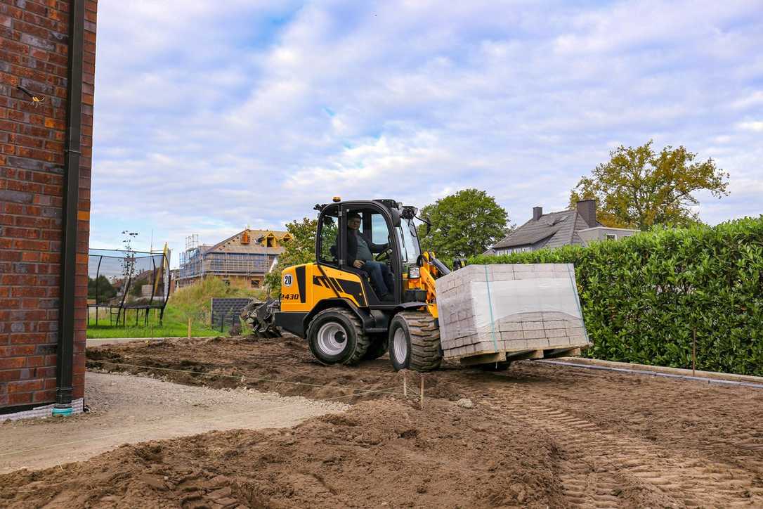 Schäffer auf der bauma 2025: Neue Lader für GaLaBau und Kommune