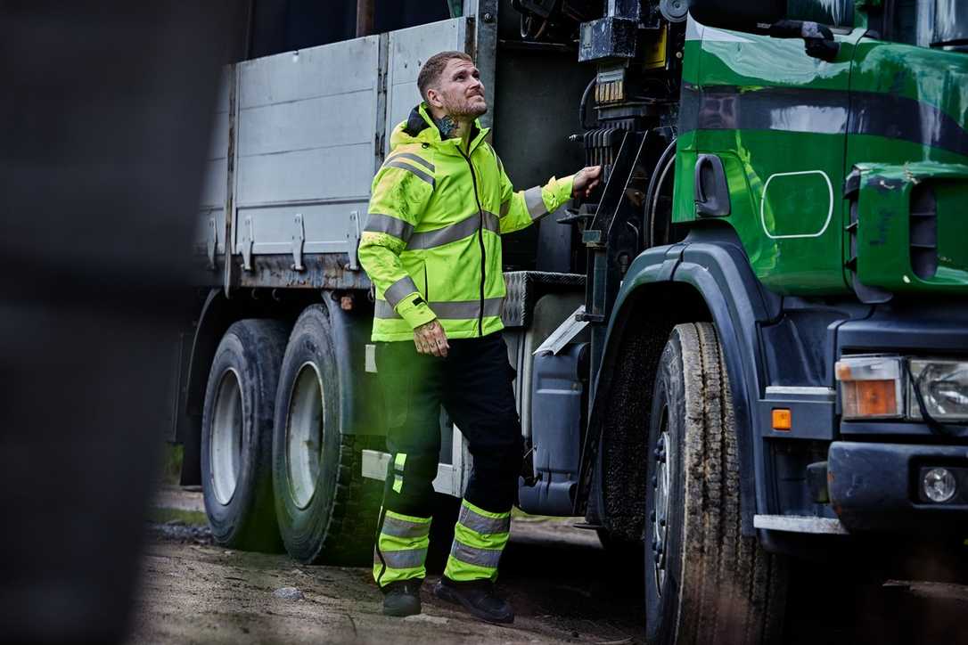 Arbeitskleidung im Winter: Neuheiten für Baustelle und Baubetrieb