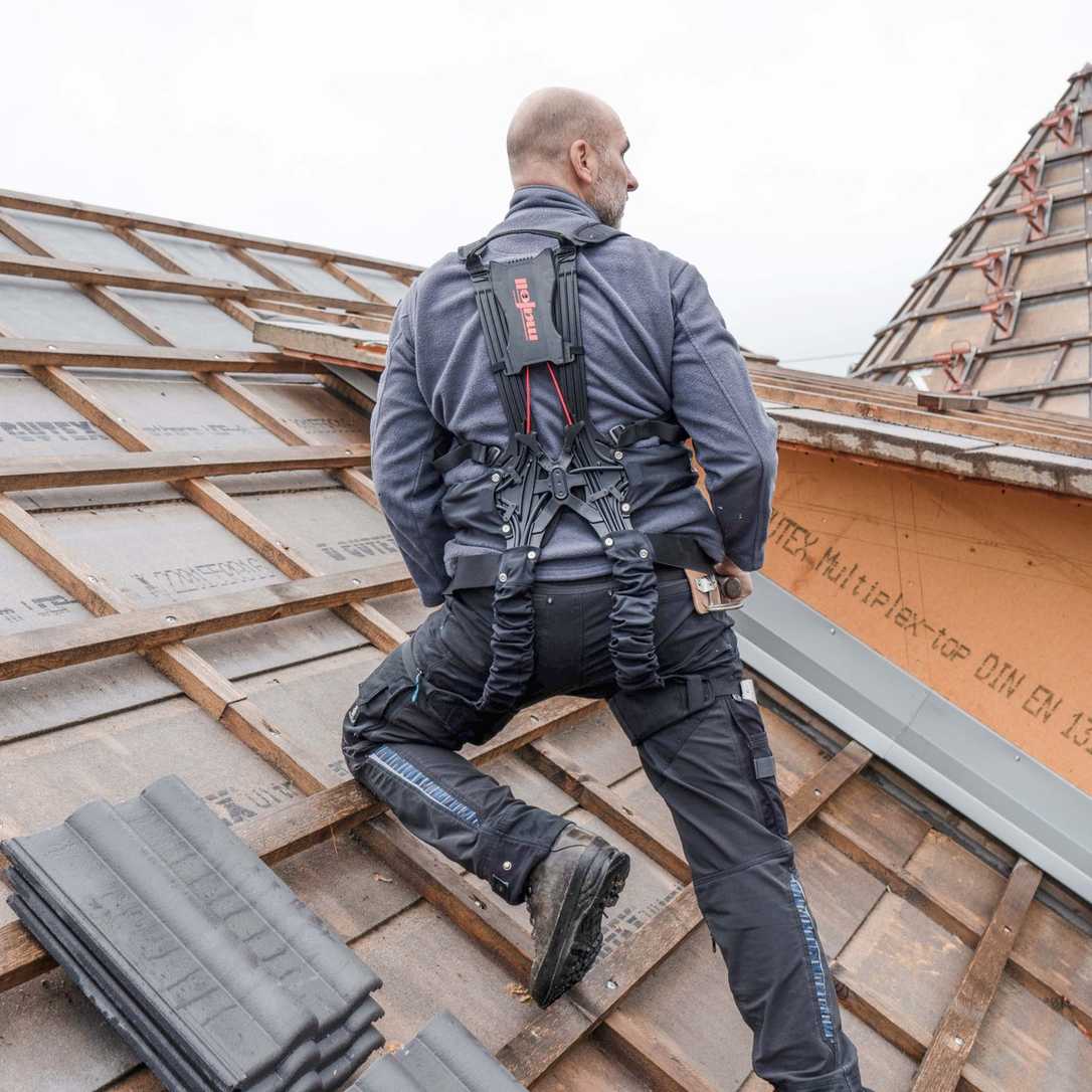 Neues Exoskelett für Dachdecker von Mafell