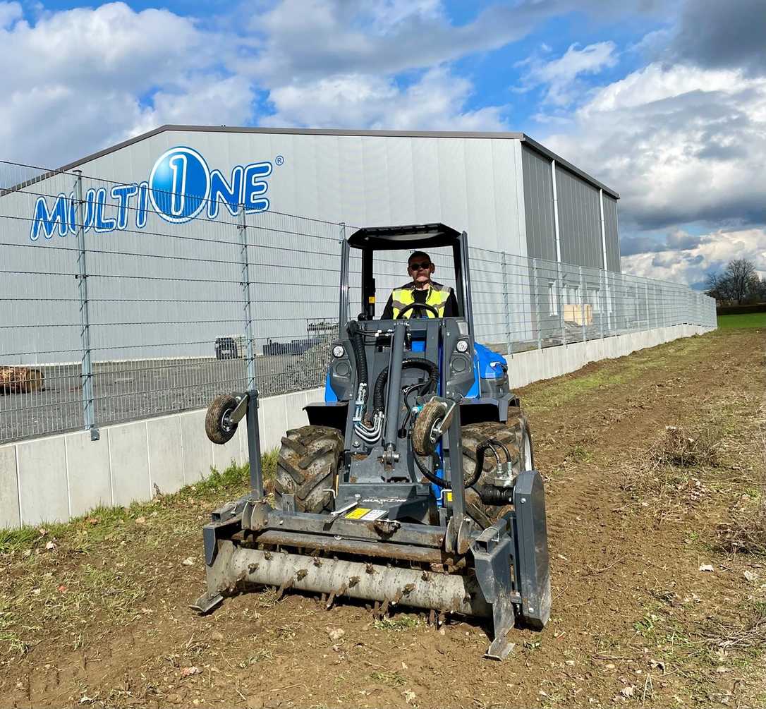 Multione mit neuem Multifunktionslader 11.9 auf der Demopark