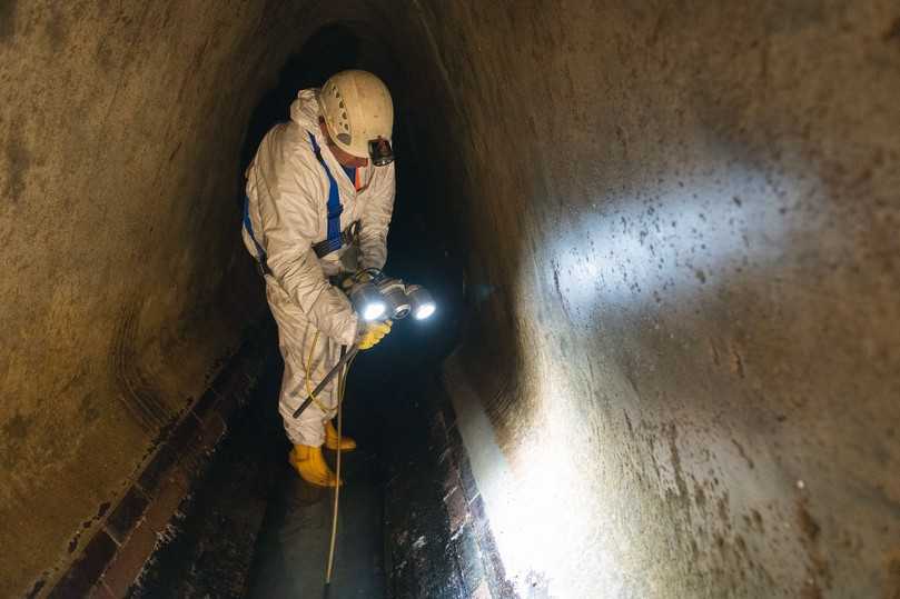 Die Sanierung wird mit Video dokumentiert. | Foto: Andreas Mauritz, Jockgrim