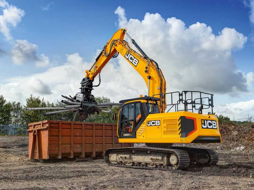 Mit dem neuen Stufe-V-Motor halten automatischer Leerlauf und Motorabschaltung Einzug im 22-Tonnen-Bagger 220X. | Foto: JCB