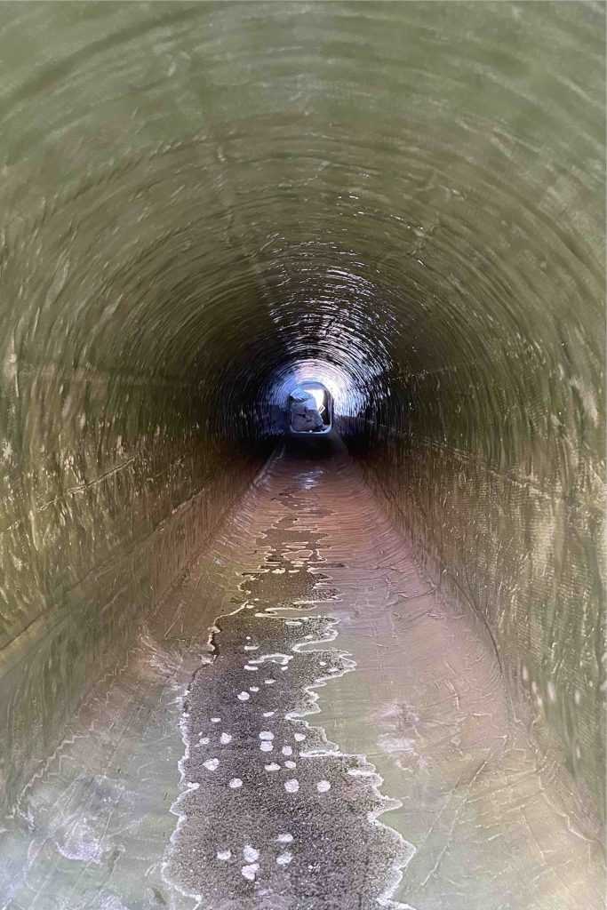 Nach der Ertüchtigung mit dem GFK-Liner ist das Tunnelgewölbe unter dem Gleiskörper im belgischen Ath fit für die nächsten Jahrzehnte. | Foto: Geiger Kanaltechnik