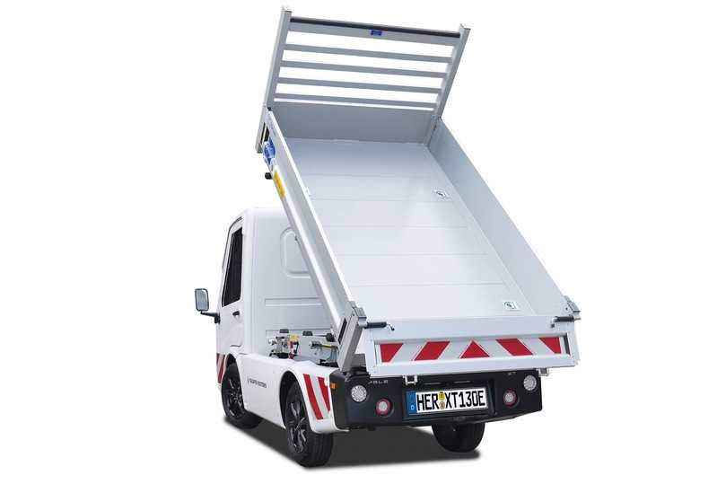 Die Ladefläche der Alu-Kippmulde misst 2,3 mal 1,4 m. Die Seitenwände sind 35 cm hoch. | Foto: Tropos Motors Europe 