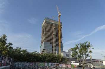 Wieso der „Amazon-Tower“ früher fertig wurde als geplant
