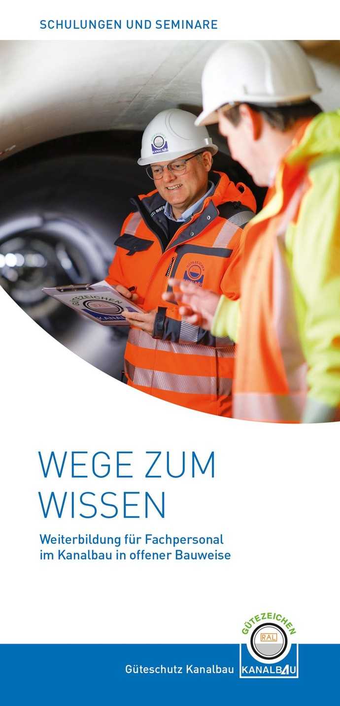 Der Flyer „Wege zum Wissen“ informiert über die Angebote der Gütegemeinschaft zur Qualifikation der Mitarbeiter. | Foto: Güteschutz Kanalbau