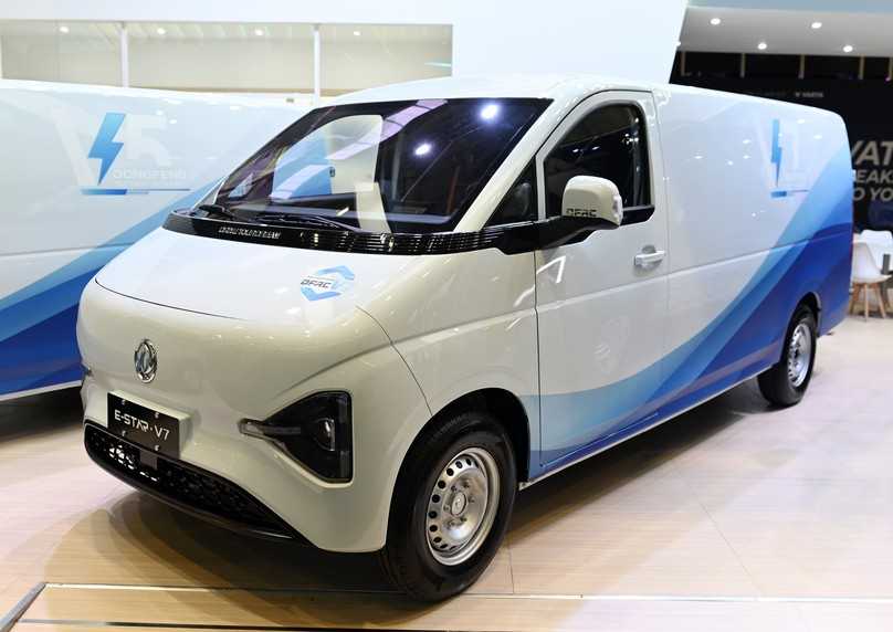 Dongfeng E-Star V7 | Foto: QUATEX