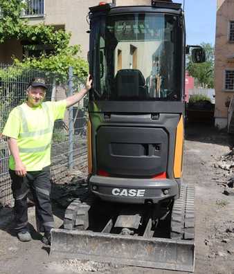 Böse bewertet neuen Minibagger von Case