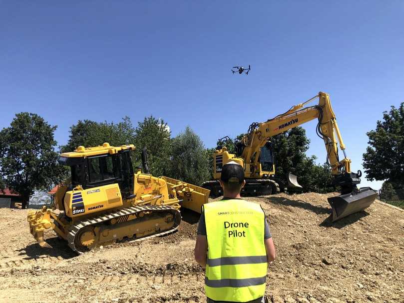 Mit Smart Construction und Drohnentechnik erweitert Kuhn Baumaschinen Deutschland sein Angebot im Bereich der digitalen Transformation von Erdbewegungsarbeiten. | Foto: Kuhn Baumaschinen