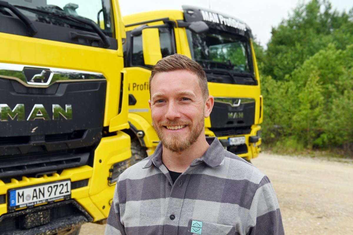 Der TÜV Süd-Sachverständige Marco Walz ist von der Schulung begeistert und überrascht, was die geländegängigen MAN-Lkw leisten können. | Foto: QUATEX