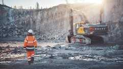 Volvo Construction Equipment investiert in seine Raupenbaggerproduktion