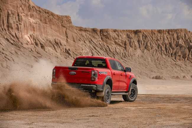 Der Ford Raptor Ranger bietet permanenten Allradantrieb, Differenziale an Vorder- und Hinterachse und sieben Fahrmodi. So ist der Pick-Up auf der Straße und im Gelände zuhause. | Foto: Ford-Werke GmbH