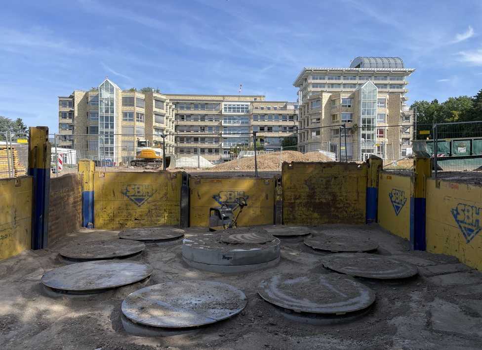 Saubere Entwässerung mit Beton-Fertigteilen auf Klinik-Campus in Frankfurt