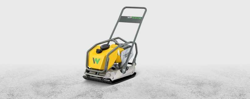 Die batteriebetriebene Rüttelplatte WP1550e arbeitet dank Direx-Direktantrieb besonders effizient, so dass der Akku länger hält. | Foto: Wacker Neuson