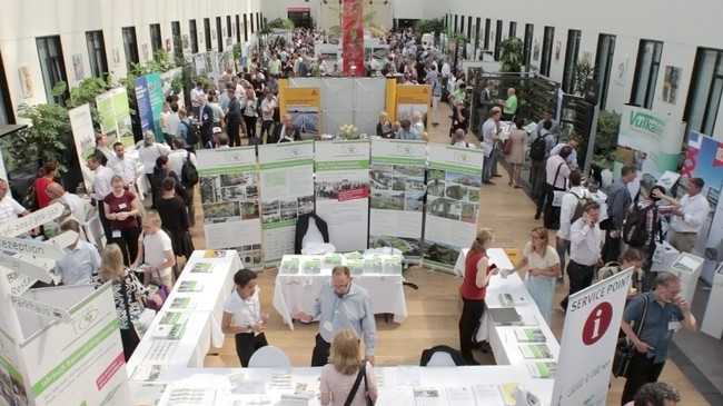 Fachkongress und begleitende Fachausstellung mit über 50 Ausstellern sollen den Weltkongress Gebäudegrün einzigartig machen. | Foto: Bundesverband GebäudeGrün