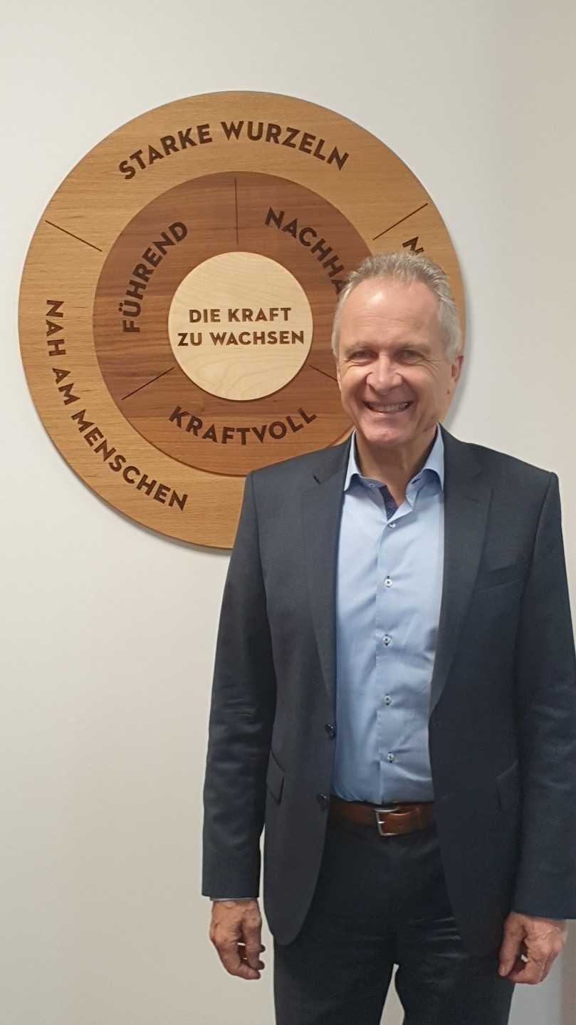 Norbert Pick: „Derzeit werden rund 20 Prozent des Absatzes bei Stihl mit akkubetriebenen Geräten gemacht – Tendenz deutlich steigend. Vor allem im privaten Bereich wird die Transformation von Benzin zu Akku sehr schnell gehen.“ | Foto: B_I/bh