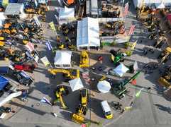 Von Kettenbagger bis Knikmops: Frischer Wind bei Schlüter