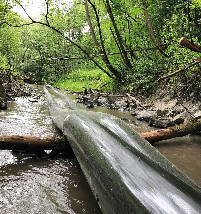 Bis zu 300 Liter Abwasser pro Sekunde bewältigten die beiden parallel verlaufenden Bypässe mit einer Länge von jeweils 1.050 Metern. | Foto: Rädlinger primus line