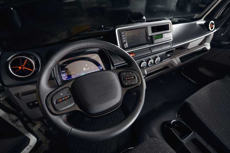 Alle Fuso Canter besitzen neue Komfort- und Sicherheitsfeatures sowie modernes Interieur in der Fahrerkabine. | Foto: Daimler Truck AG