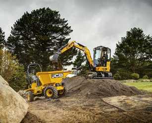 JCB zeigt neue kompakte Maschinen für die Baustelle