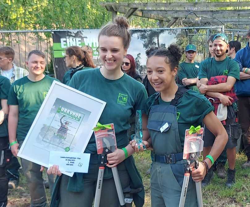 Die Siegerinnen des Cups „Berlin und Brandenburg“ Johanna Walz (l.) und Lisa Marie Wiesmeier. | Foto: FGL BB