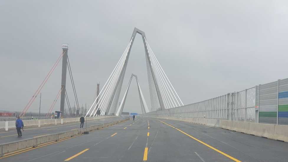 Brückenneubau: Leverkusener Rheinbrücke teilweise eröffnet