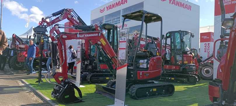 Am Yanmar-Stand auf der Bauma in München herrscht reges Treiben. | Foto: B_I/Budde